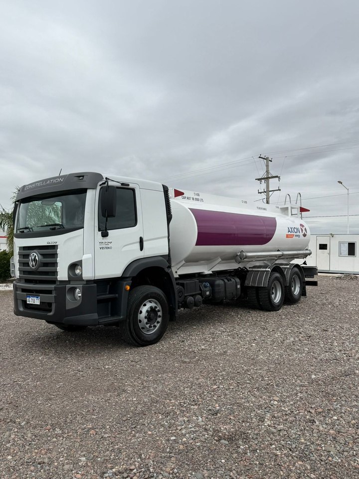 Camión regador de agua no potable fabricado por Surmat para Delta Mining